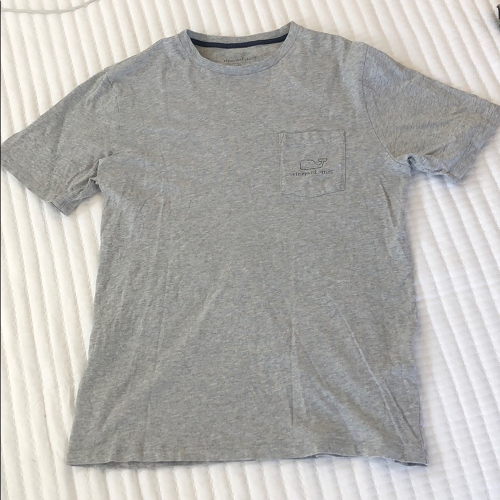 Vineyard Vines men’s short sleeve t-shirt